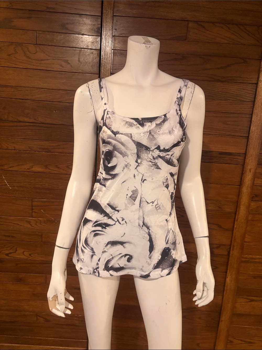 Square-Neck Floral Print Tank Top - White & Black